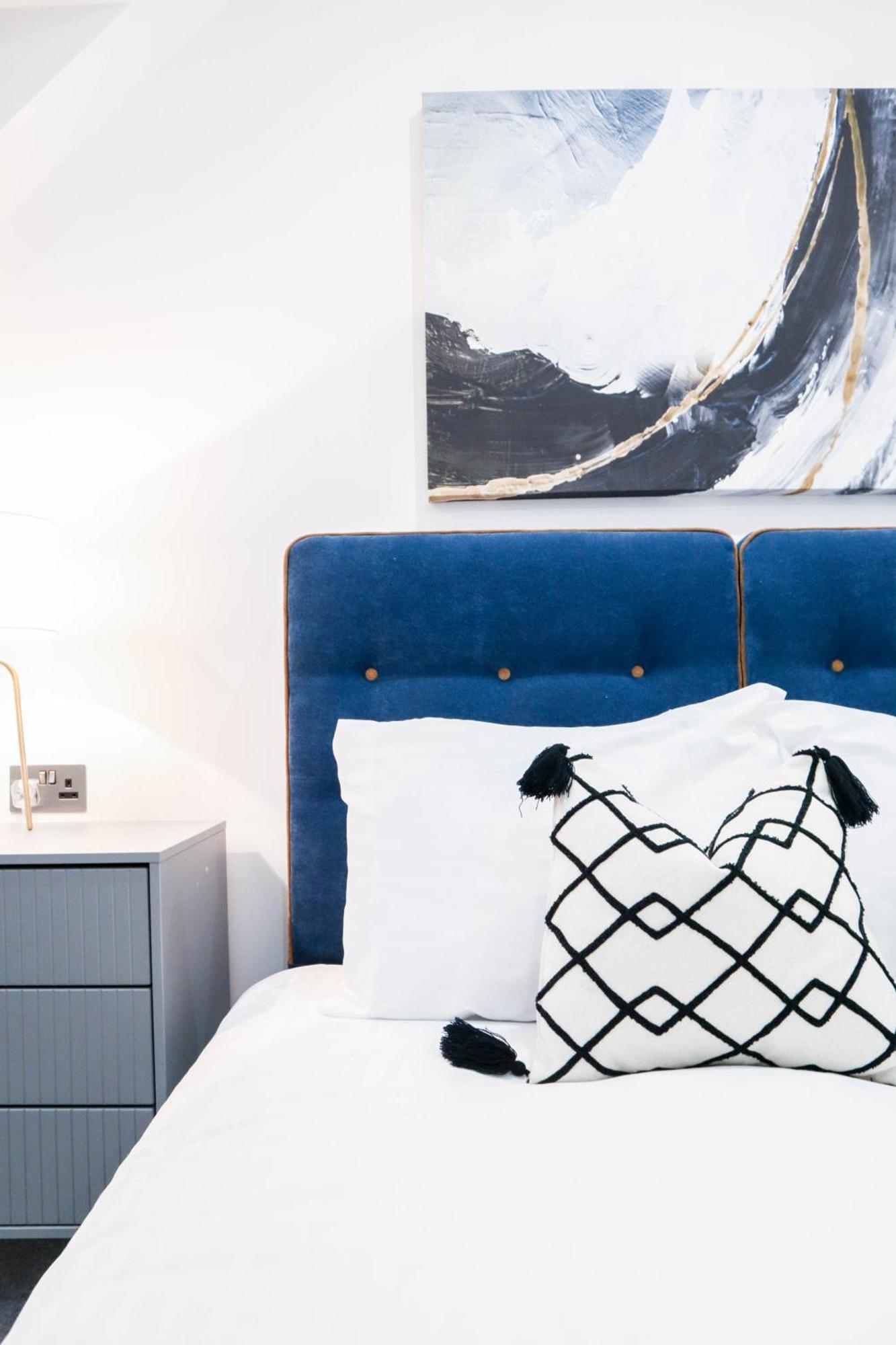 Elegant Apartments In Staines L Free Onsite Parking Staines-upon-Thames Zewnętrze zdjęcie