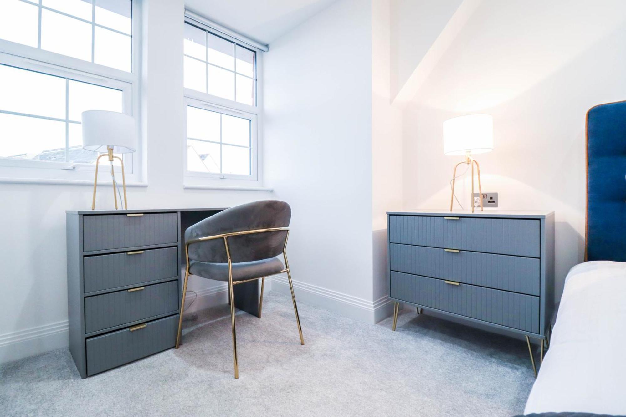 Elegant Apartments In Staines L Free Onsite Parking Staines-upon-Thames Zewnętrze zdjęcie