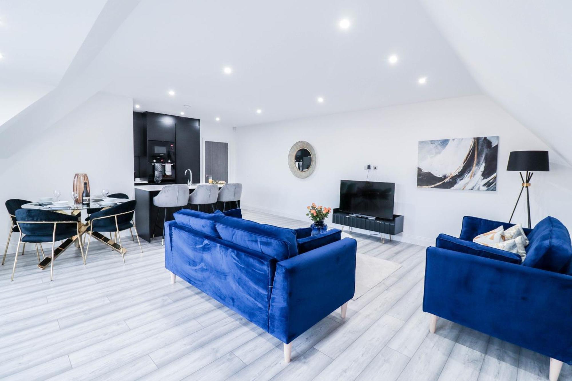 Elegant Apartments In Staines L Free Onsite Parking Staines-upon-Thames Zewnętrze zdjęcie